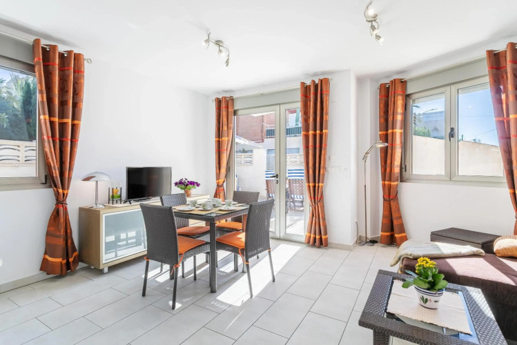 Apartment Leo