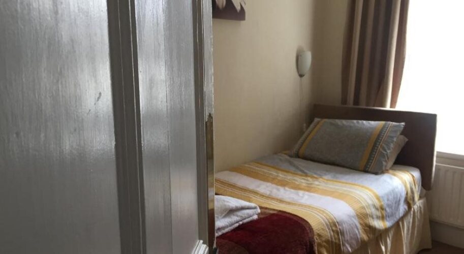 Albany Lodge Guest HouseOver view