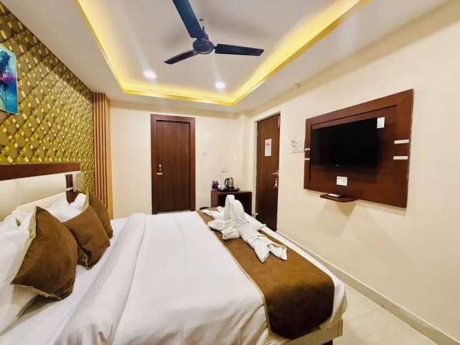 Hotel Golden Crystal