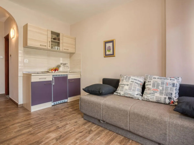 Apartment Daria Como 40512