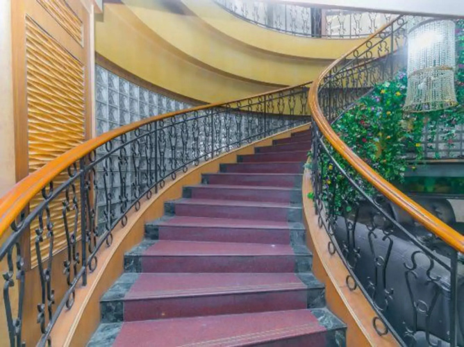 Urumqi Xinwanxing Hotel