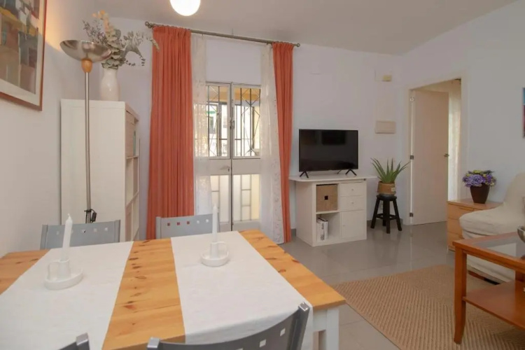 C52 - Seaside 2 Bedrooms By the Center
