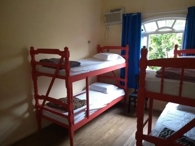 Onça da Praia Hostel