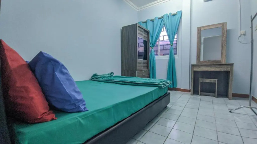 Bunut Centre Stay