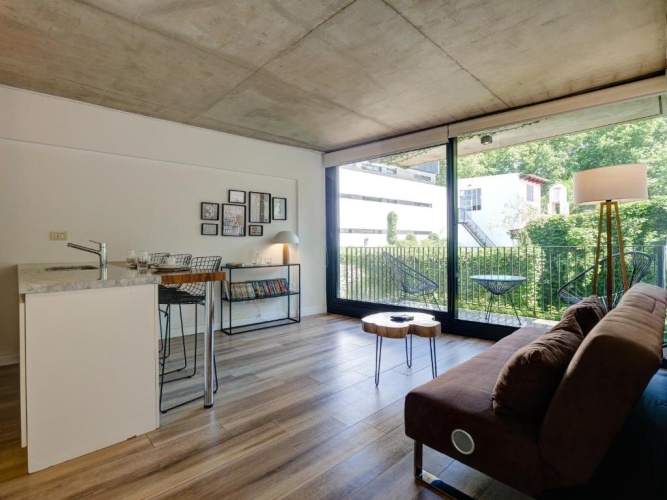 Apartment with balcony