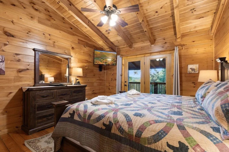 Cozy Bear Lodge by Jackson Mountain Rentals