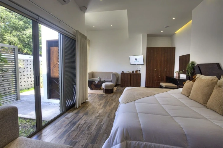 Deluxe Double Suite