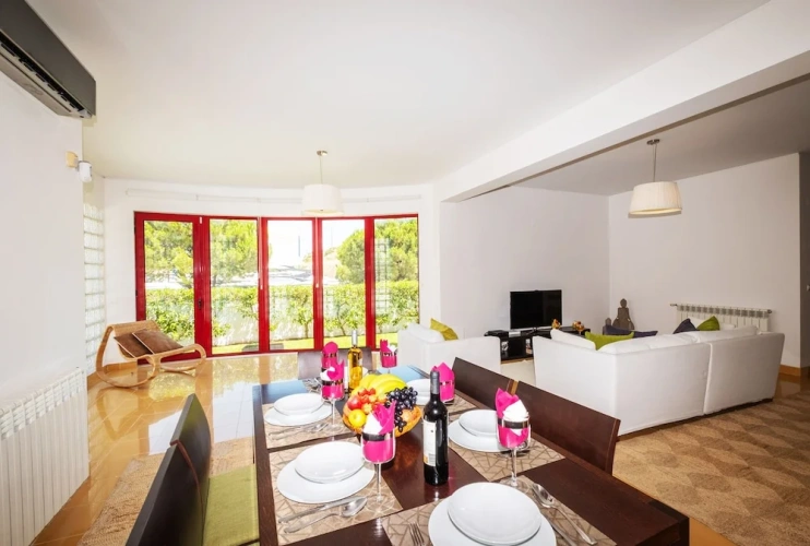 3 Bedrooms Villa with balcony and with pool view
