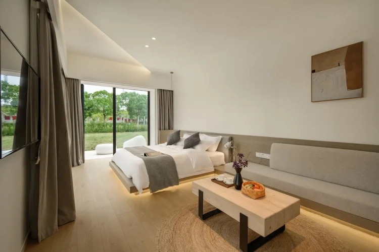 Luxury Double room with courtyard view