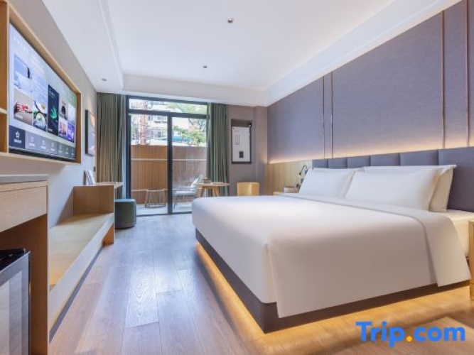 Standard Double room with courtyard view