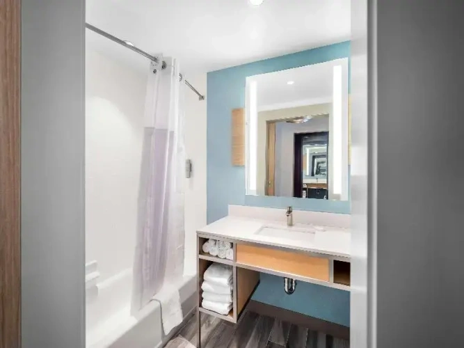 Quadruple Suite