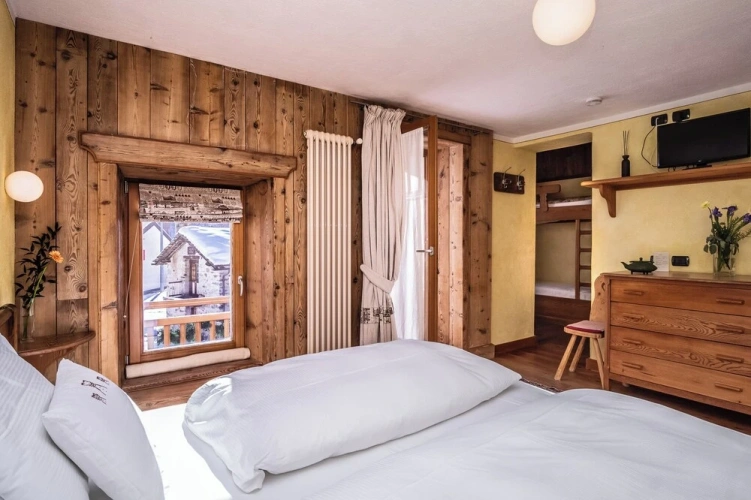 Comfort Quadruple room with balcony and with mountain view