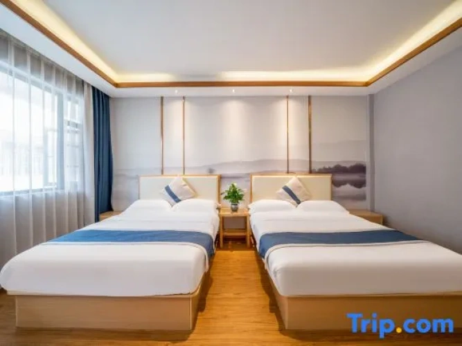 Twin Family Suite