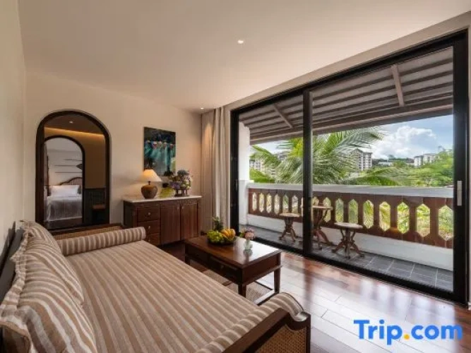 2 Bedrooms Deluxe Family Suite with sunset view