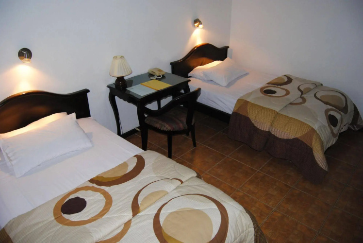 Hotel Fuente de Piedra I