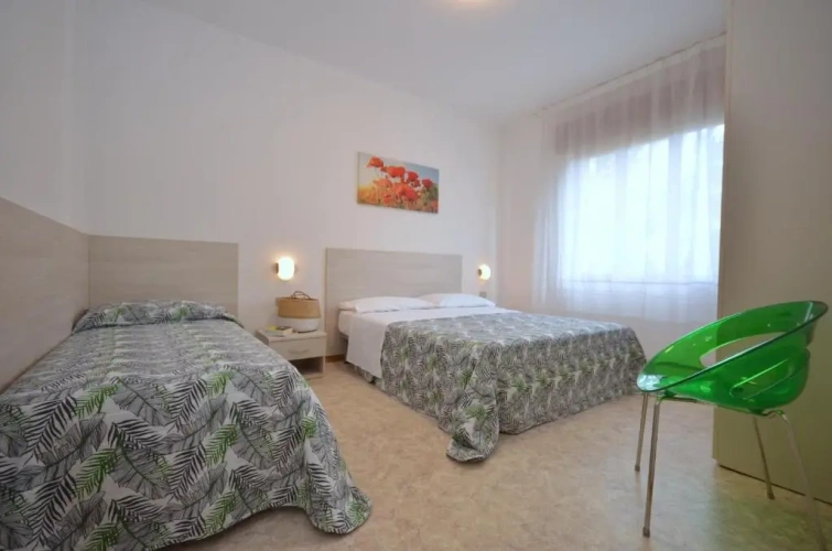 2 Bedrooms Apartment
