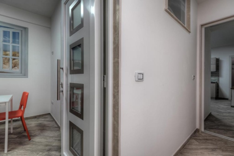 1 Bedroom Basement Apartment
