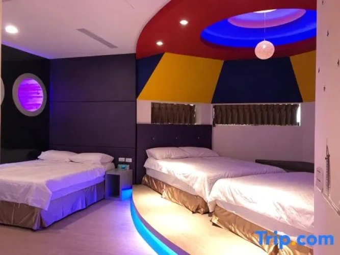 Standard Sextuple room with balcony