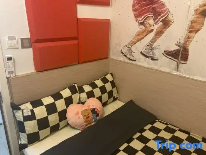 Economy room