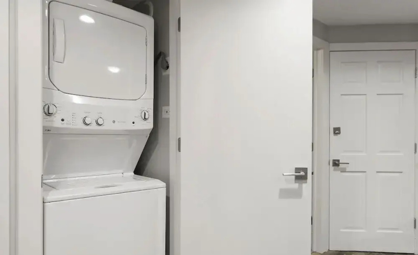 Perfectly Designed 1BR - Barry GA
