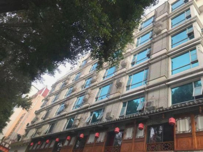 Jun'an Business Hostel (Shenzhen Haiya Binfencheng Store)