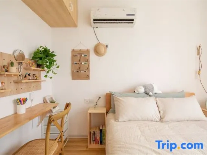 Standard Twin room with river view