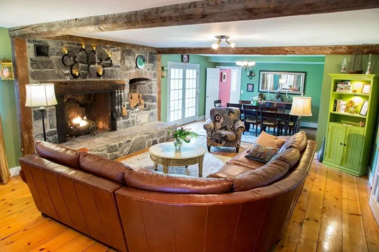 Russell Young Bed and Breakfast