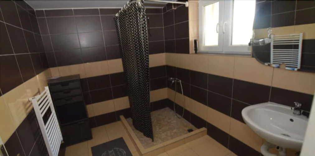 AB Apartment 12
