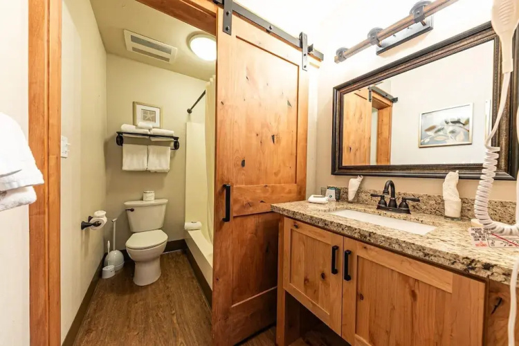 243 Bldg C 1 Bedroom Condo