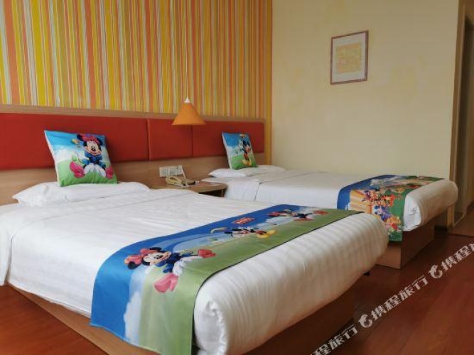 Standard Twin Family room