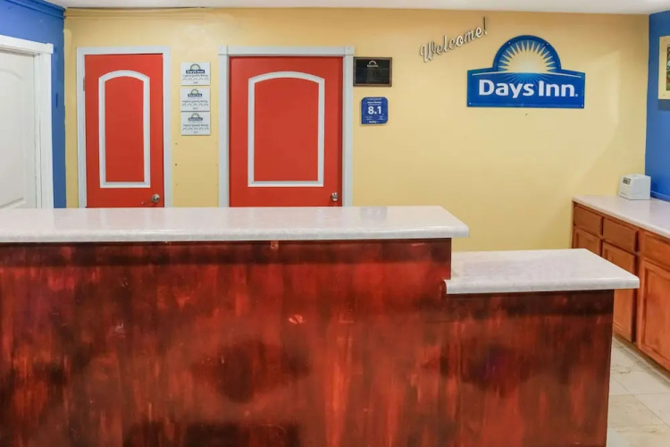 Days Inn By Wyndham Bastrop