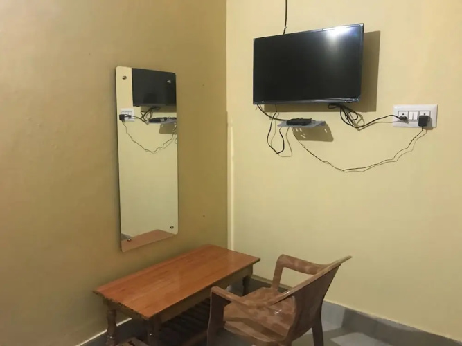 Goroomgo Maa Ugratara Lodge Puri