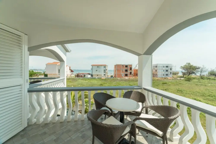 Apartments Jambreus