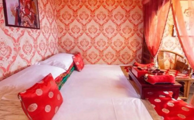 Pingyao Red Lantern Theme Hotel