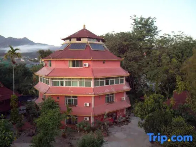 Mengla Bajiaolou Inn