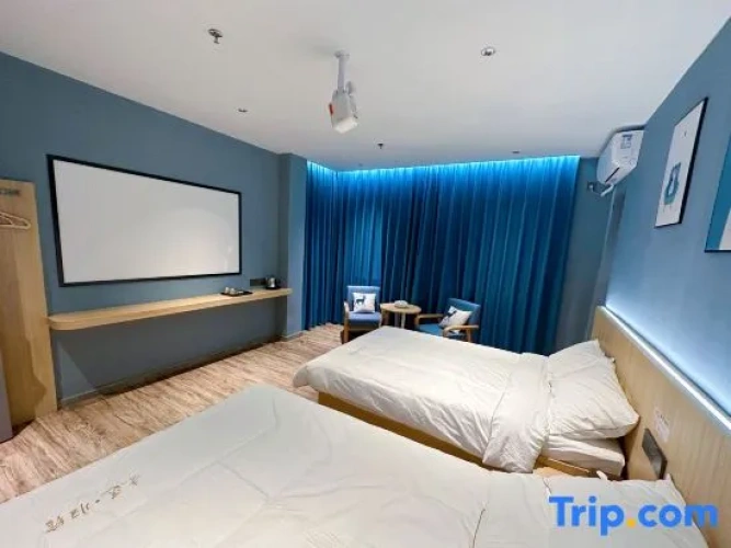 Standard Twin Family room