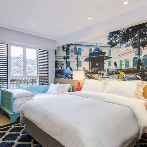 Caravel Hotel