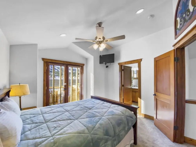 Mountain Ridge 2 Bedroom Townhouse by RedAwning