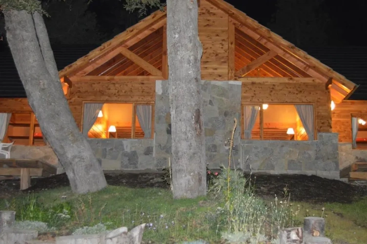 2 Bedrooms Bungalow