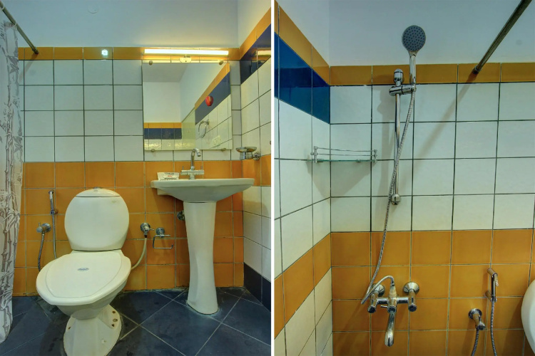 OYO 24935 Aiwan E Ashraf Suites