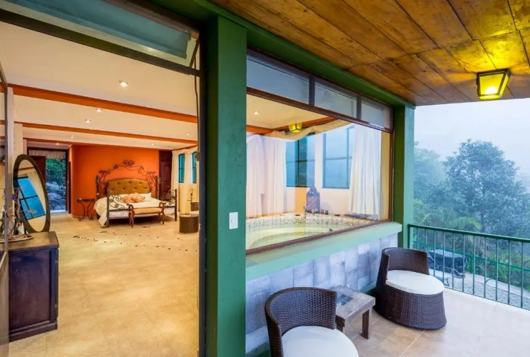 Suite with balcony and with view