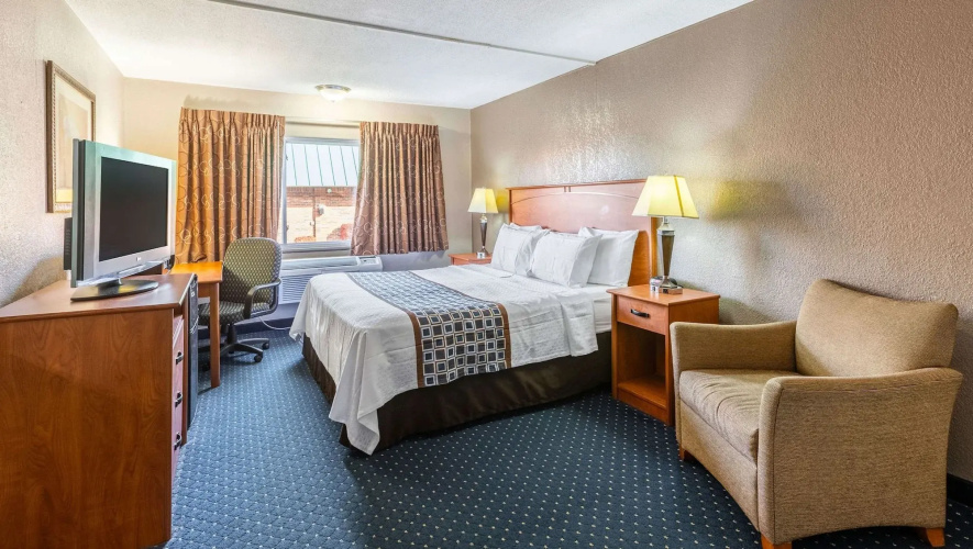 Magnuson Hotel Detroit Airport