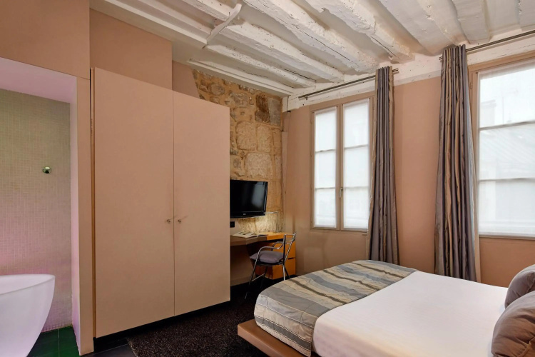 Hotel De Notre Dame Maître Albert