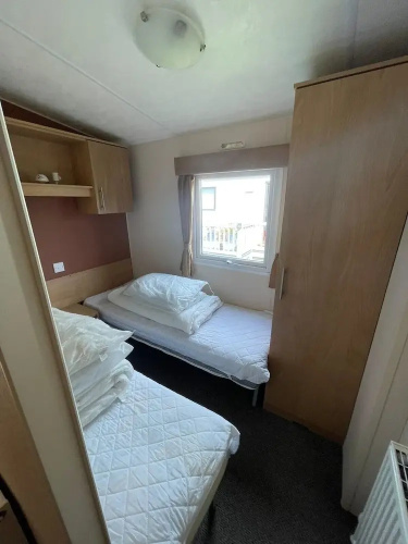 3 Bedroom Caravan - Sleeps 6, Pool & Garden