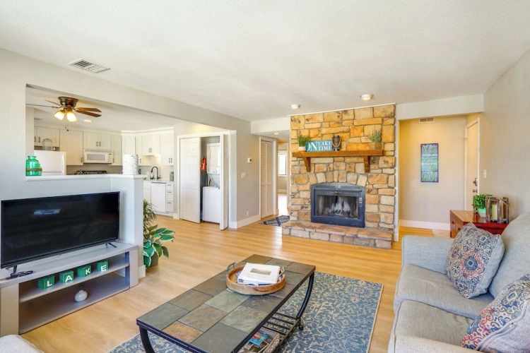 2 Bedrooms Apartment with balcony