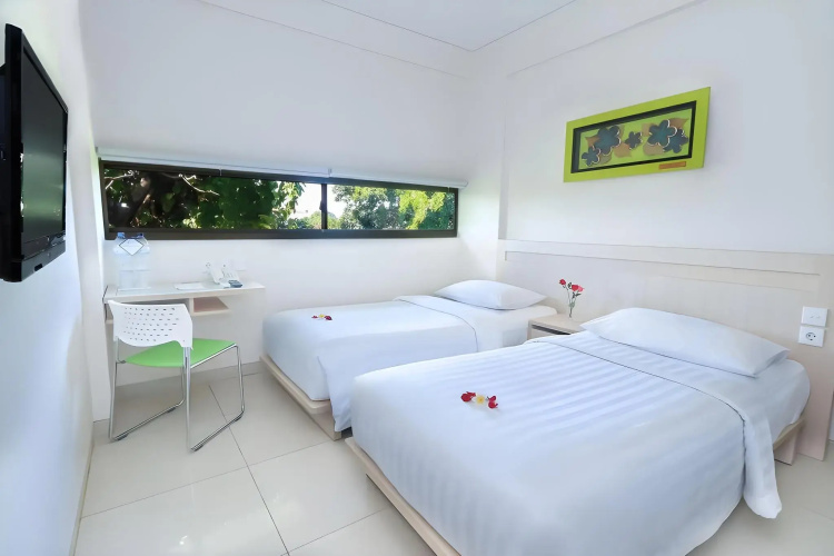 J Hotel Kuta