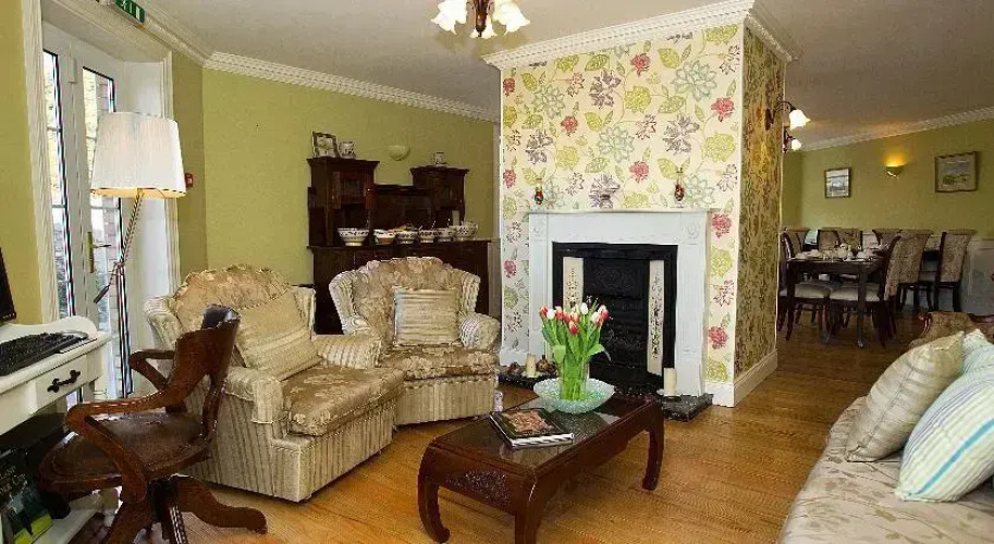 Robeen House