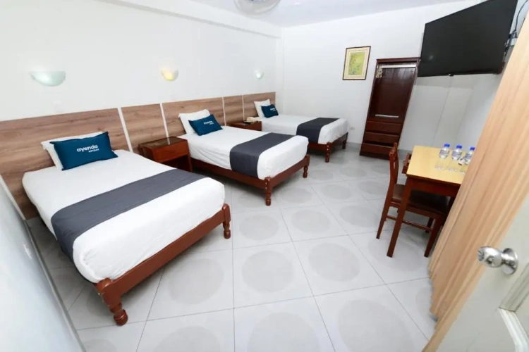 Standard Triple room