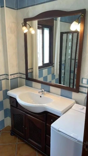 2 Bedrooms Cottage