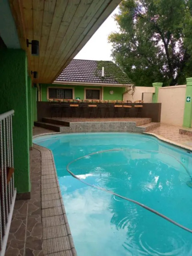 Lewatle guest lodge